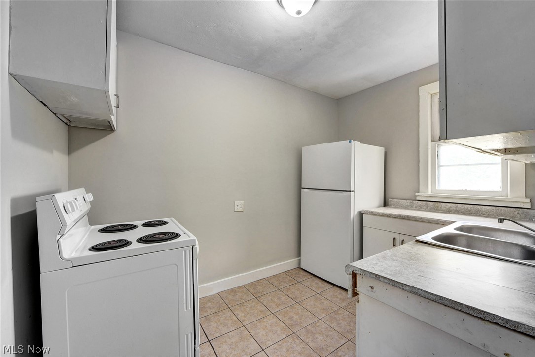 3390 Fulton Road Cleveland, OH 44109 - Photo 8 of 50 Vacant 3 bed could rent for $950