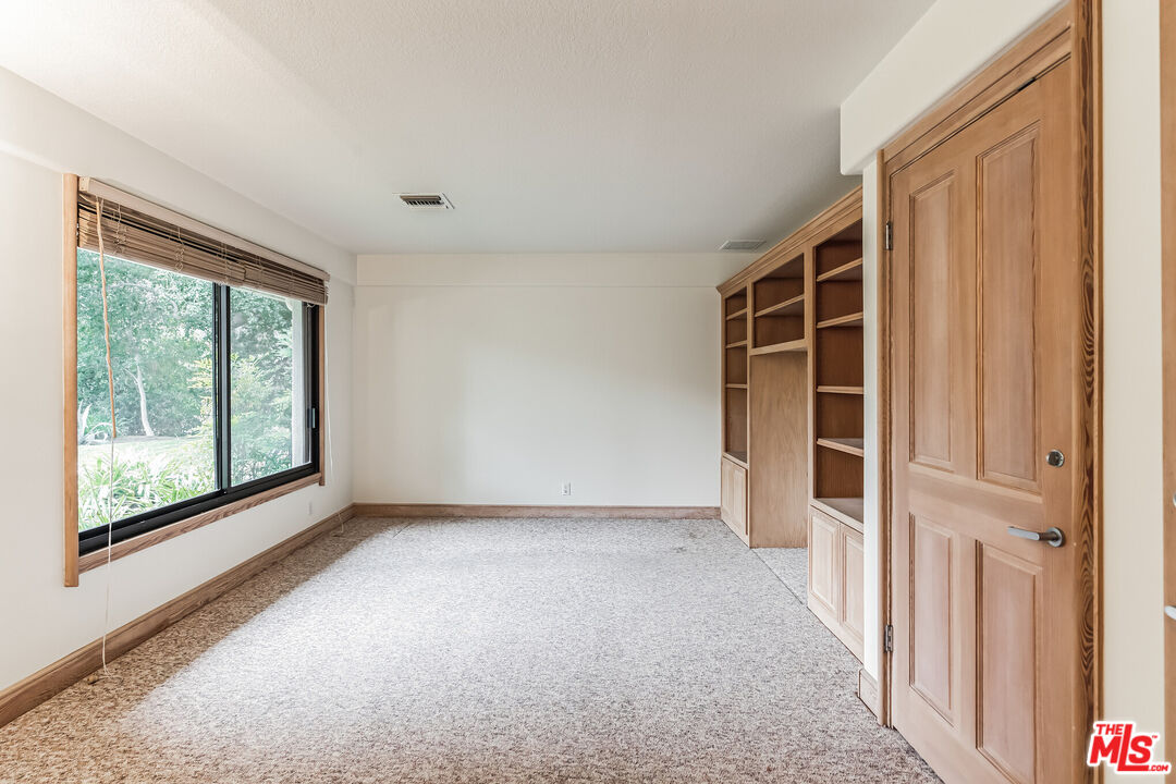 15827 Beaver Run Road Canyon Country, CA 91387 - Photo 17 of 44 Gallery Image 17