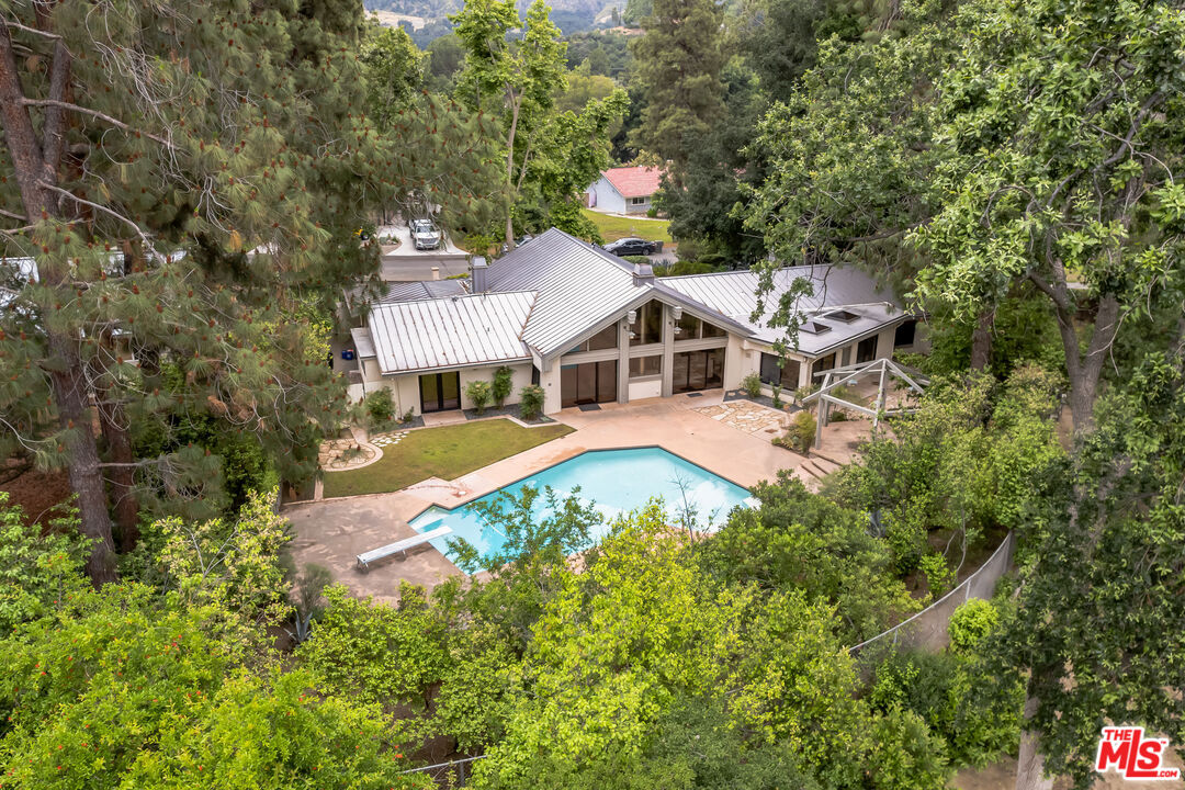 15827 Beaver Run Road Canyon Country, CA 91387 - Photo 30 of 44 Gallery Image 30