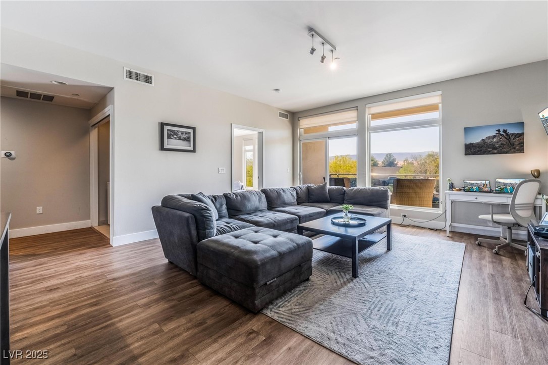 8925 West Flamingo Road, Unit 208 Las Vegas, NV 89147 - Photo 14 of 54