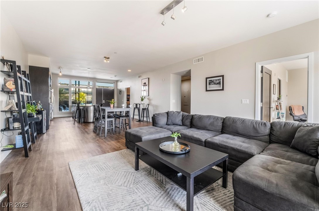 8925 West Flamingo Road, Unit 208 Las Vegas, NV 89147 - Photo 15 of 54