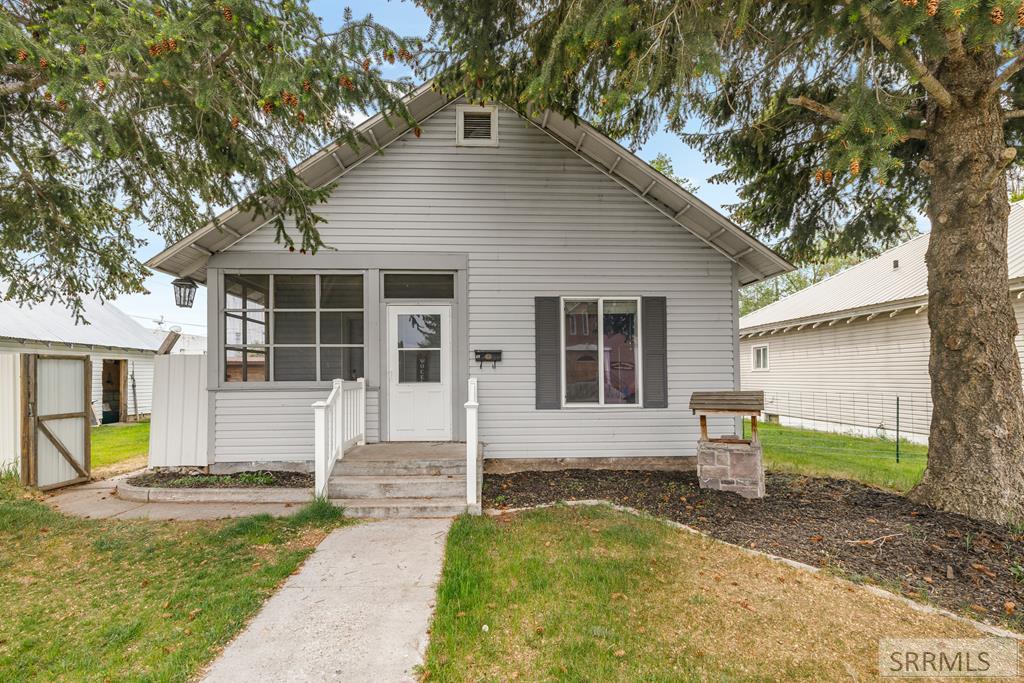 40 West 3rd North St. Anthony, ID 83445 - Photo 1 of 33