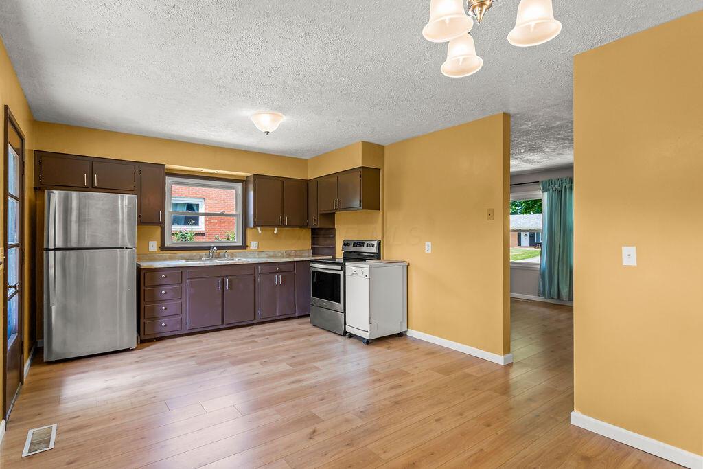 209 Hanover Road Lexington, OH 44904 - Photo 19 of 28 209HanoverRoad_Hommati102(19)