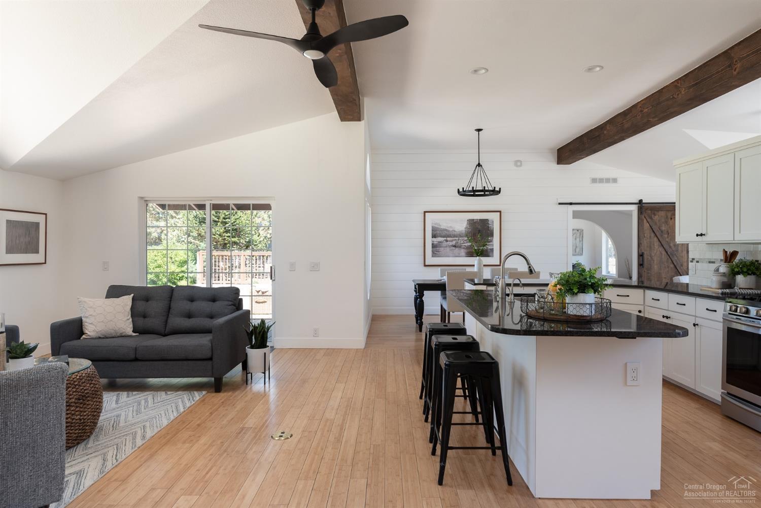 18285 Pinehurst Road Bend, OR 97703 - Photo 9 of 25 Additional Photo