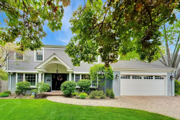 $939,000 | 944 Western Avenue, Northbrook, IL 60062