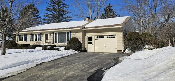 $285,000 | 17 Oak Street, Jay, ME 04239