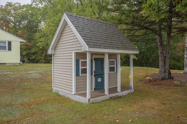 $285,000 | 17 Oak Street, Jay, ME 04239