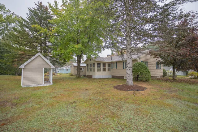 $285,000 | 17 Oak Street, Jay, ME 04239
