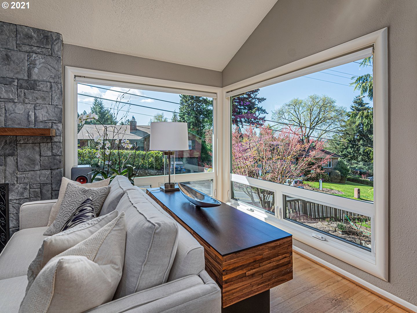 3345 Southwest Hamilton Street Portland, OR 97239 - Photo 4 of 30