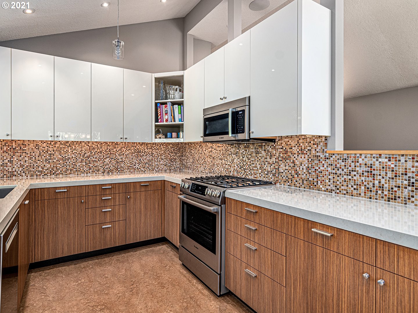 3345 Southwest Hamilton Street Portland, OR 97239 - Photo 10 of 30