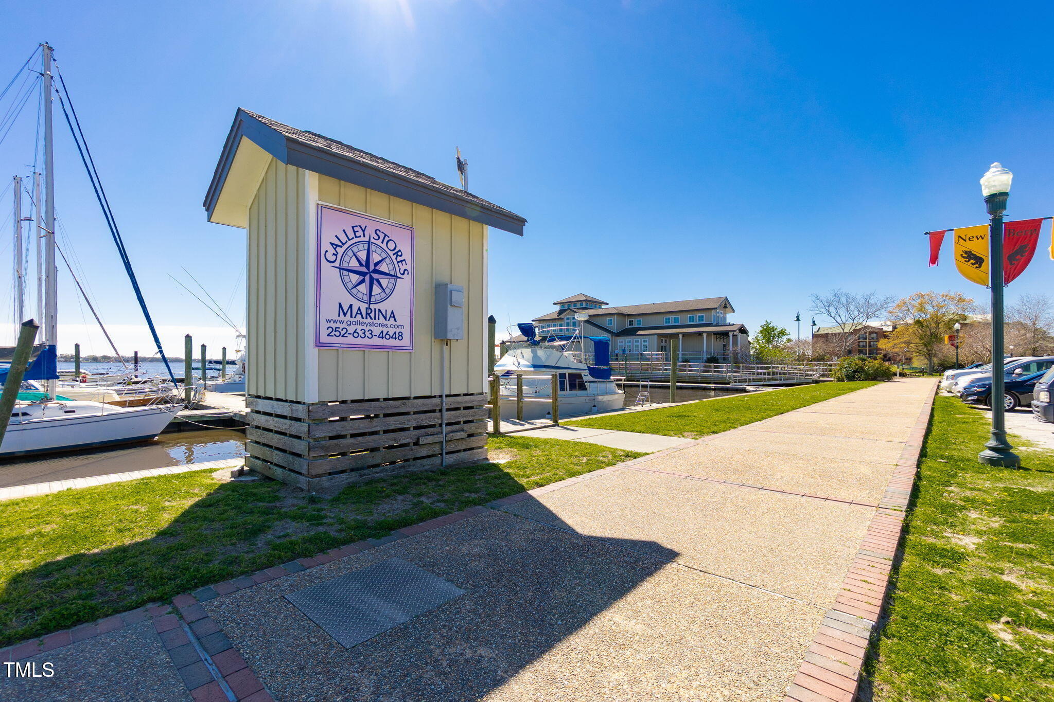 328 River Walk Drive New Bern, NC 28560 - Photo 11 of 13 20-web-or-mls-chadwick-visuals-328-river