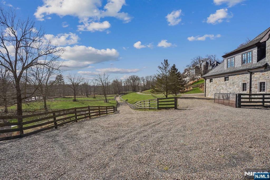 Undisclosed Address Mahwah, NJ 07430 - Photo 24 of 36