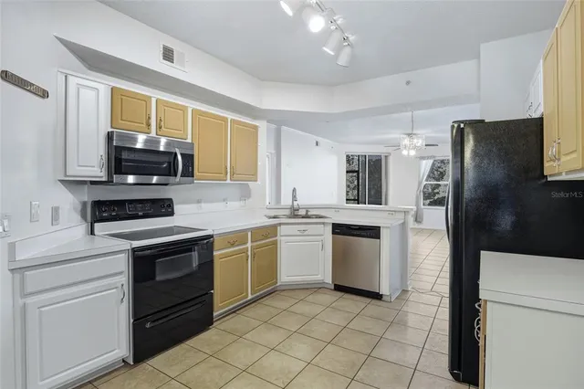 $225,000 | 570 Cranes Way, Unit 140, Altamonte Springs, FL 32701