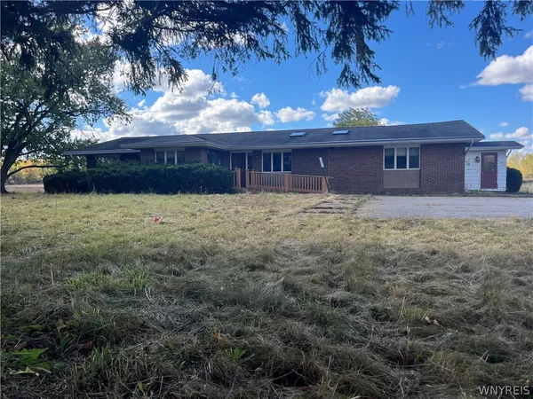 $199,900 | 3916 Long Bridge Road, Albion, NY 14411