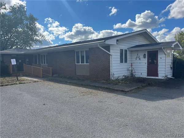 $199,900 | 3916 Long Bridge Road, Albion, NY 14411
