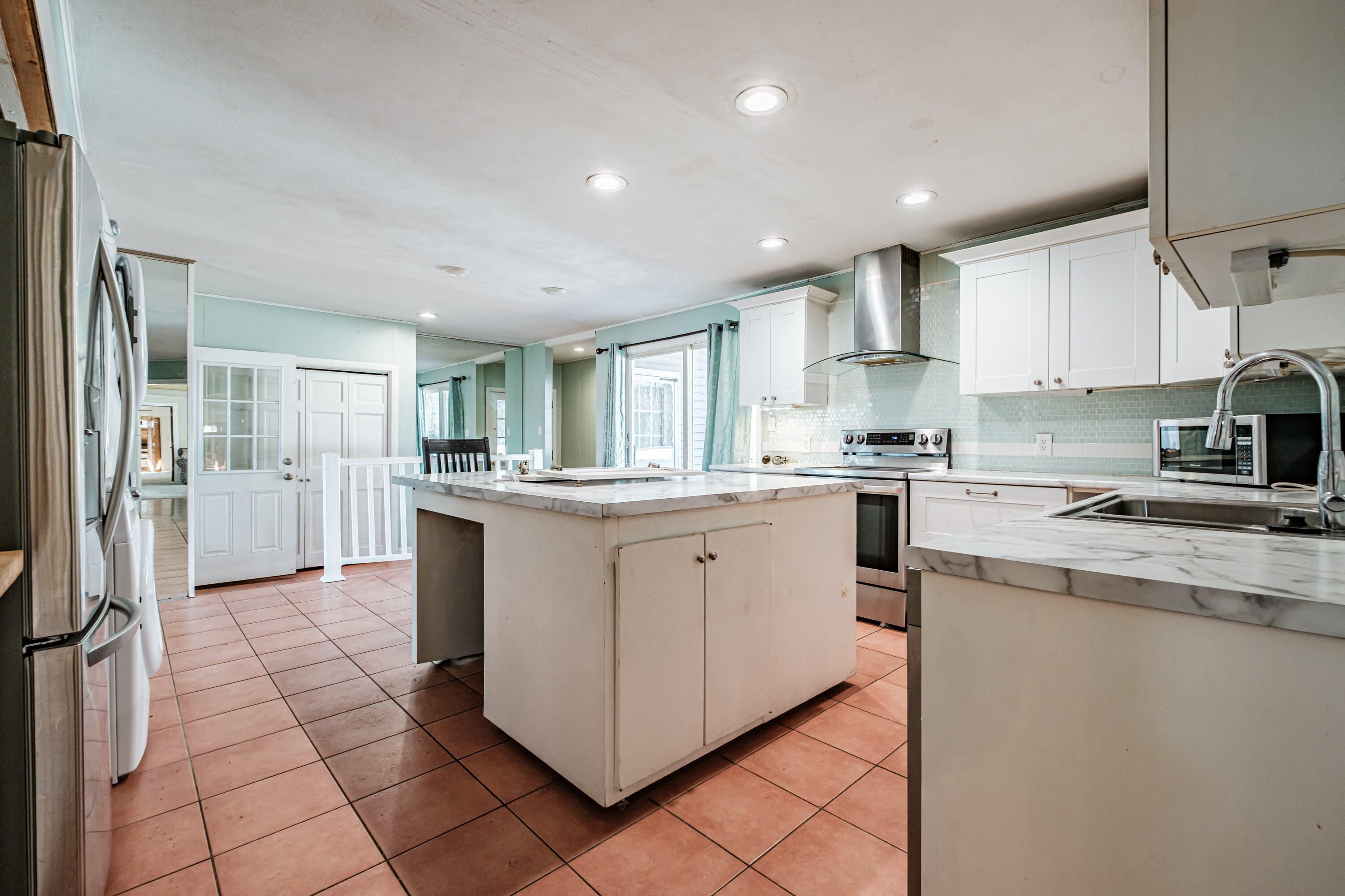 12 Sylvan Road Scarborough, ME 04074 - Photo 9 of 32 20260409gp-66020