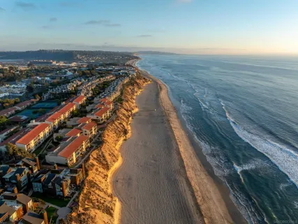 $1,999,000 | 429 South Sierra Avenue, Unit 328, Solana Beach, CA 92075