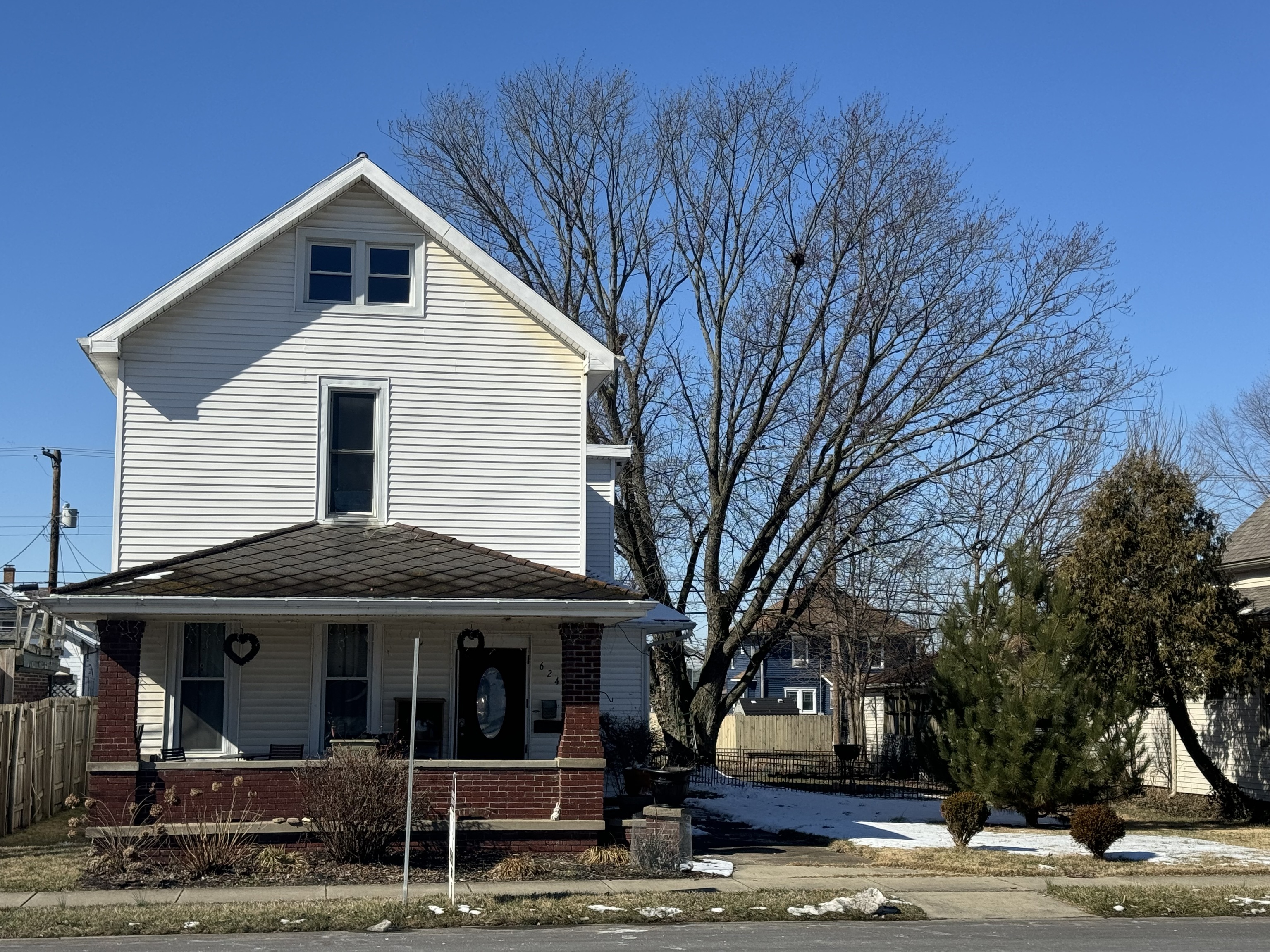 624 South Walnut St  