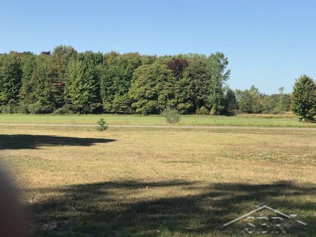 4236 Fehn Road Hemlock, MI 48626 - Photo 6 of 16 31331614-5.JPG