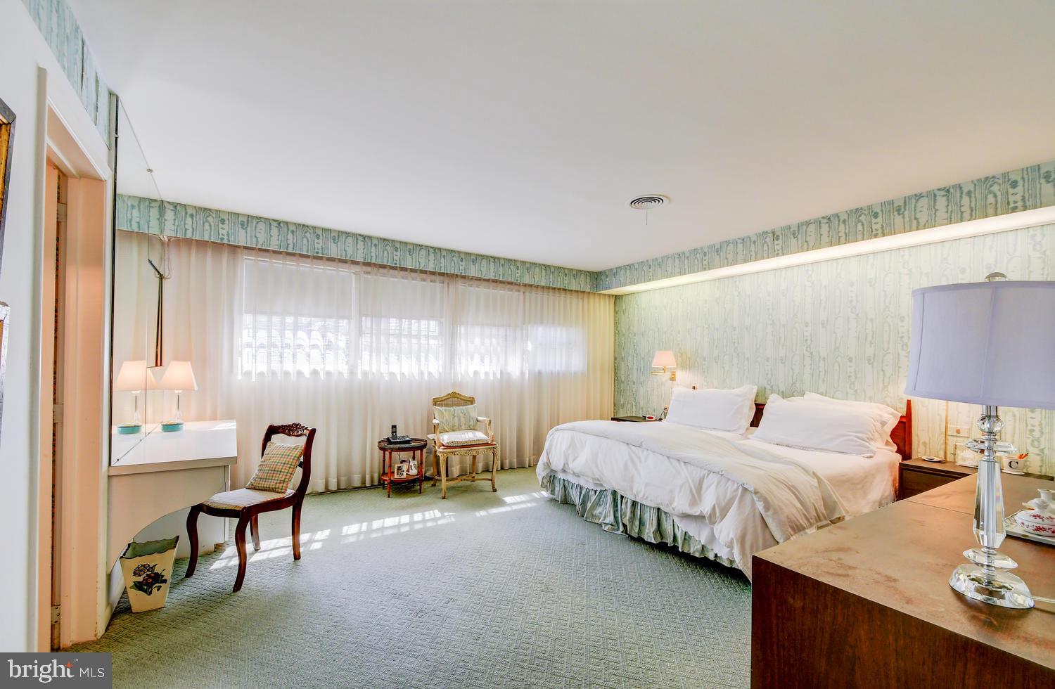 8000 Long Meadow Road Baltimore, MD 21208 - Photo 22 of 40 Master Suite