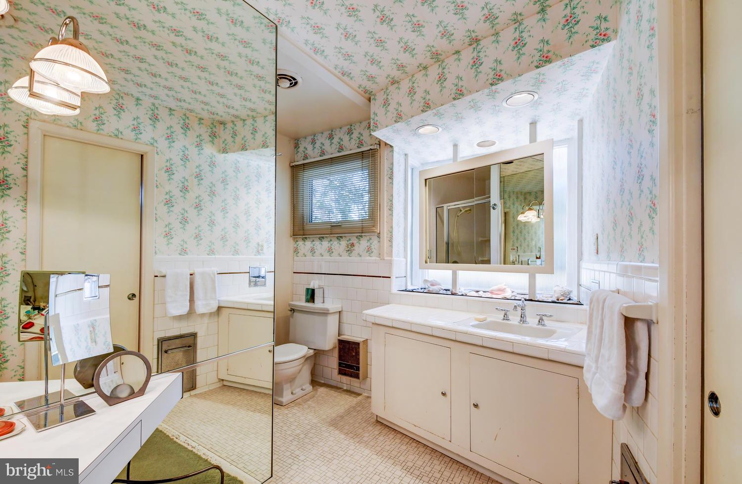 8000 Long Meadow Road Baltimore, MD 21208 - Photo 24 of 40 Master Bath