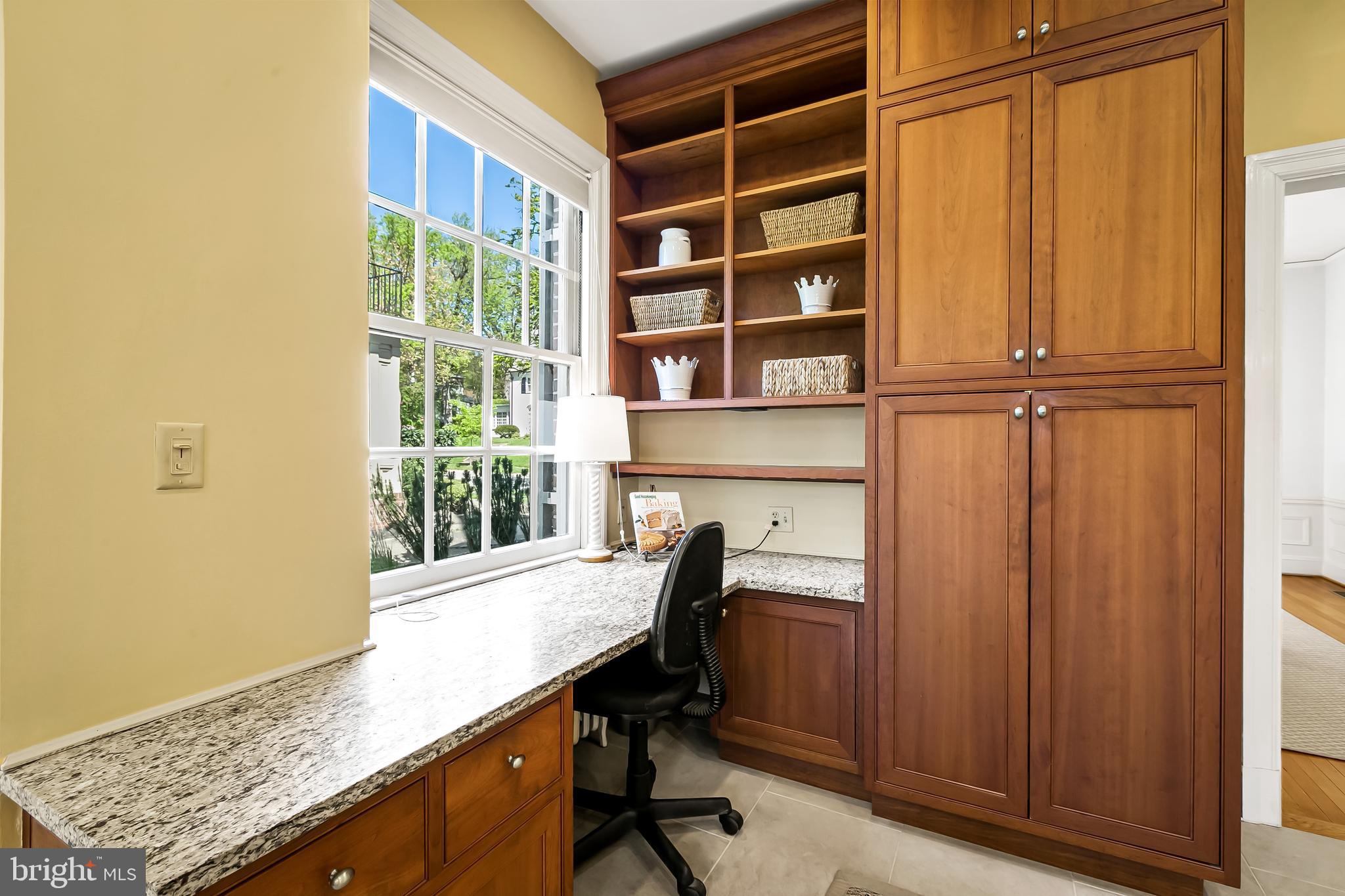 7 Wendover Road Baltimore, MD 21218 - Photo 38 of 95 Kitchen/office nook