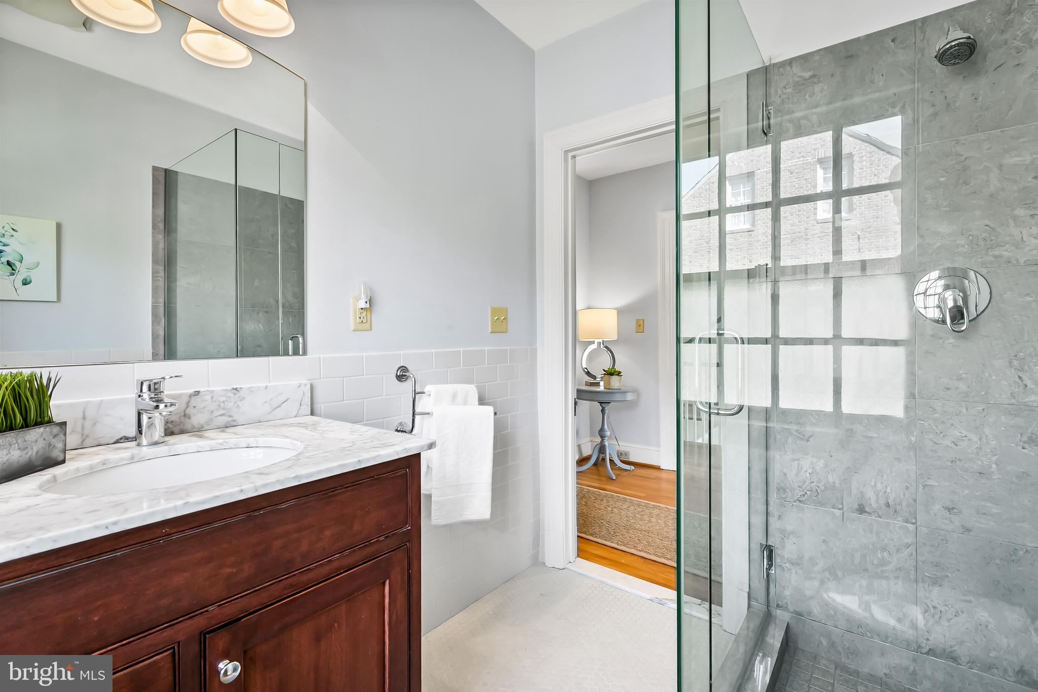 7 Wendover Road Baltimore, MD 21218 - Photo 45 of 95 Primary ensuite full bath