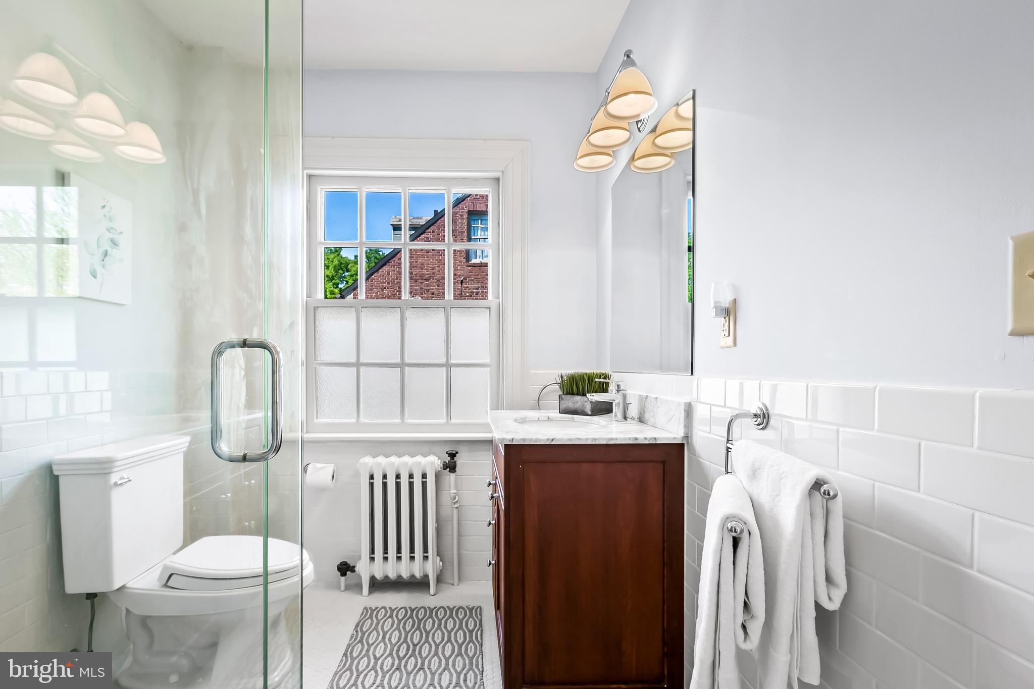 7 Wendover Road Baltimore, MD 21218 - Photo 46 of 95 Primary ensuite full bath
