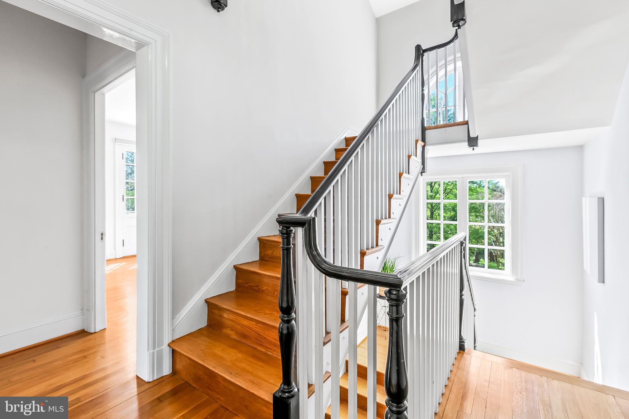 7 Wendover Road Baltimore, MD 21218 - Photo 57 of 95 Stairway leading to level 3