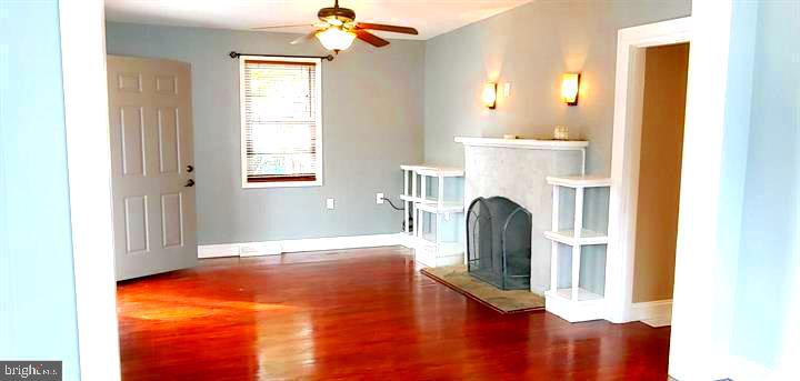 228 Kenwood Road Pasadena, MD 21122 - Photo 3 of 27 Gallery Image 3