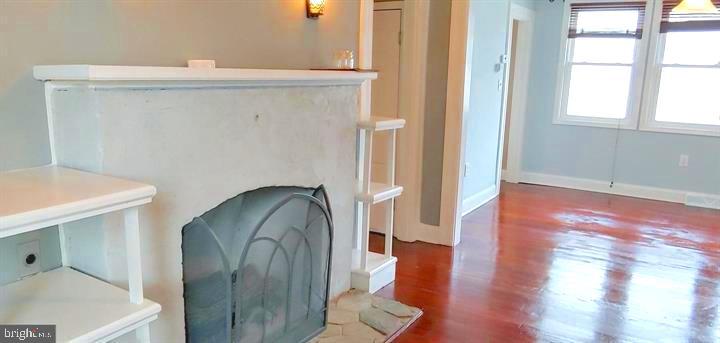 228 Kenwood Road Pasadena, MD 21122 - Photo 5 of 27 Gallery Image 5