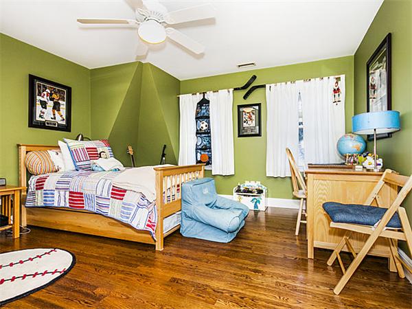 32 Alberta Road Brookline, MA 02467 - Photo 16 of 21