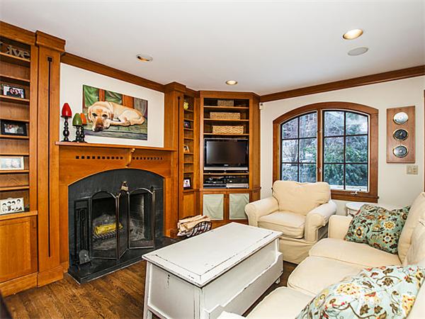 32 Alberta Road Brookline, MA 02467 - Photo 10 of 21