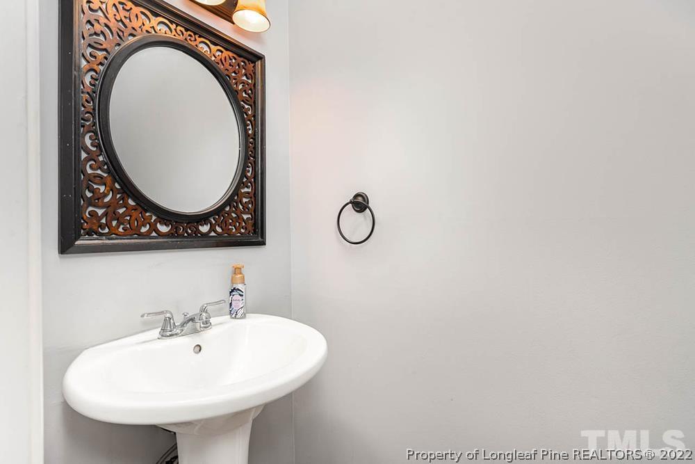 6129 Highcastle Court Raleigh, NC 27613 - Photo 5 of 23 Gallery Image 5