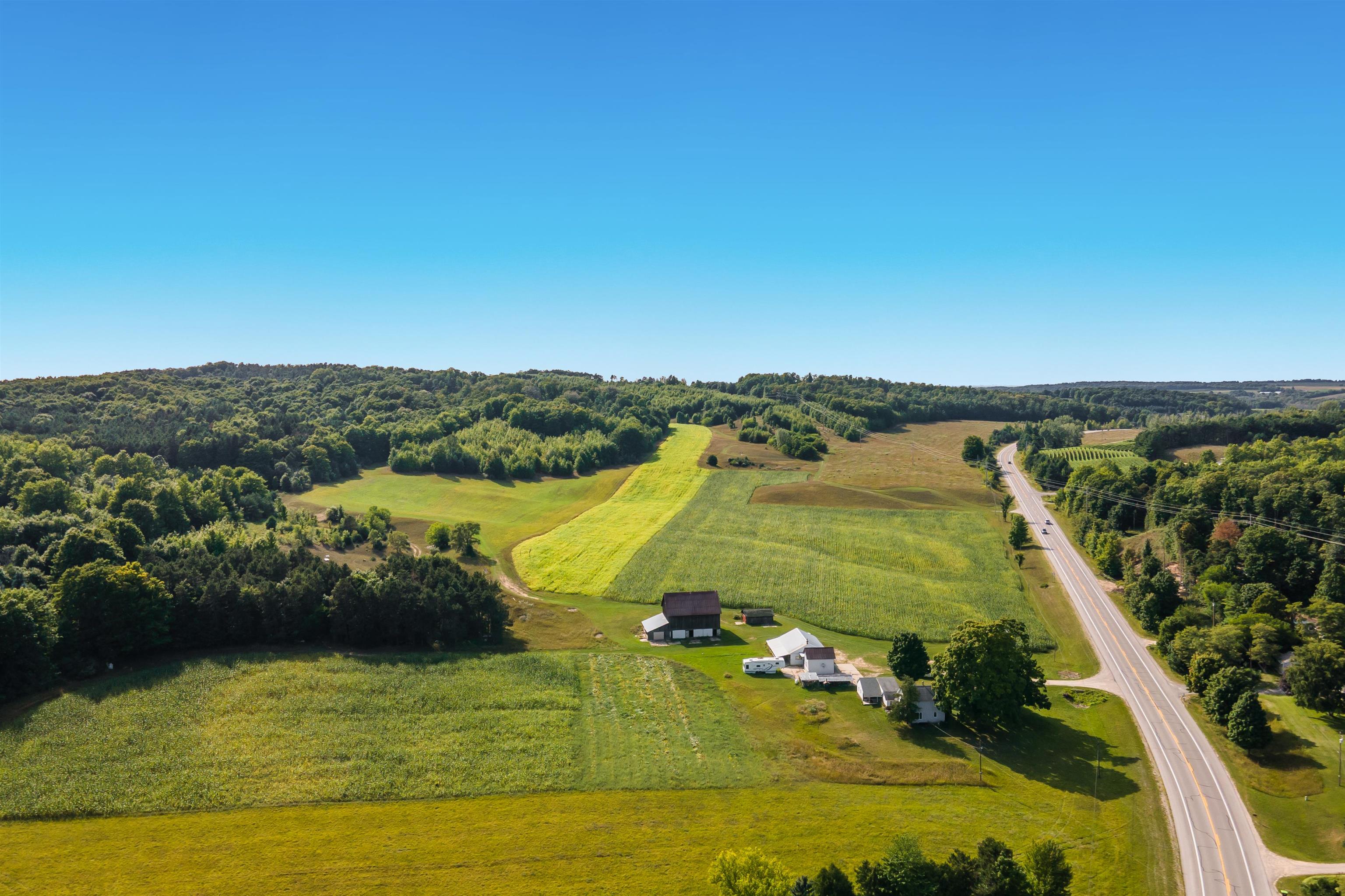 9224 East Duck Lake Road Suttons Bay, MI 49682 - Photo 12 of 63