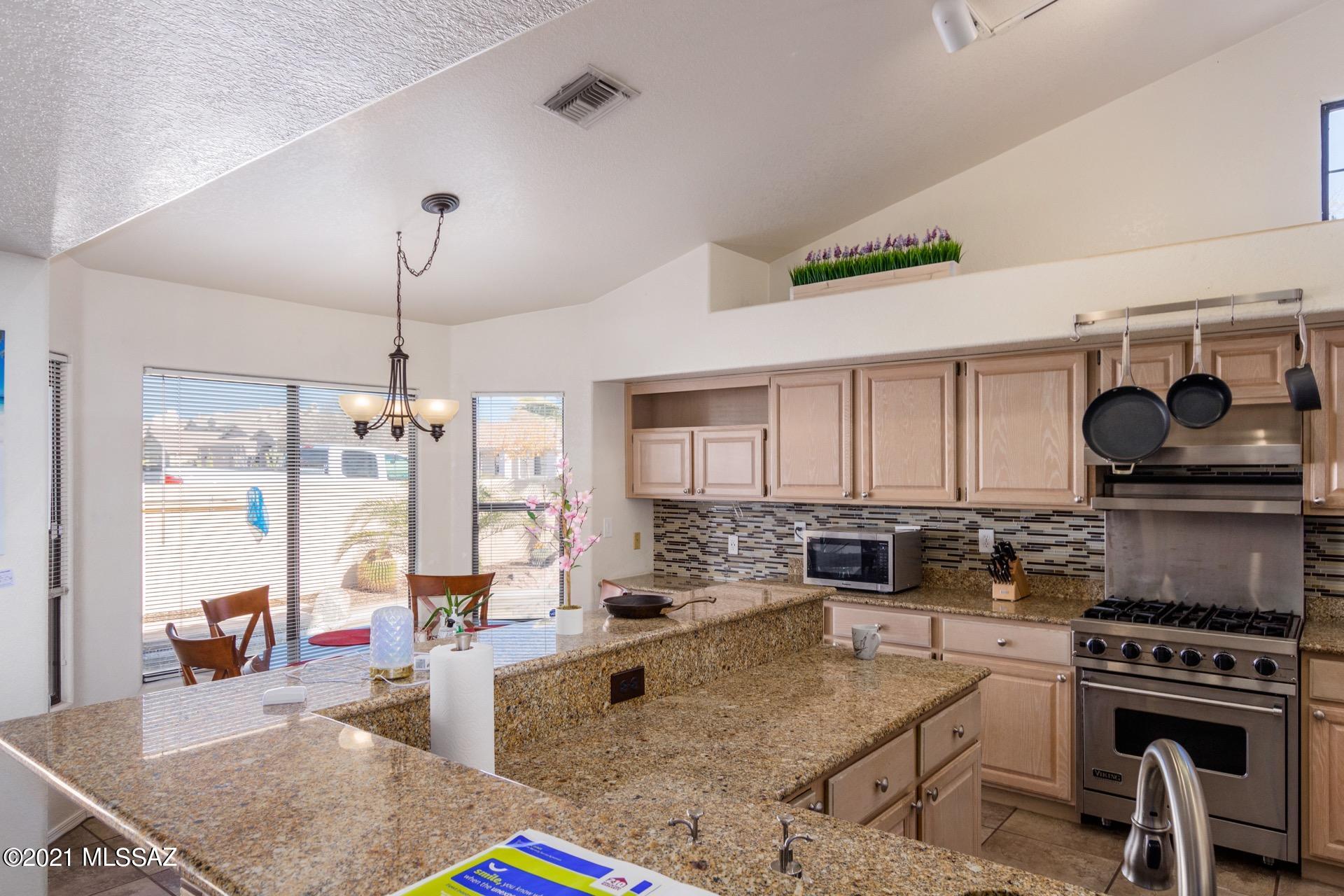 174 Blackstone Road Tucson, AZ 85755 - Photo 16 of 41
