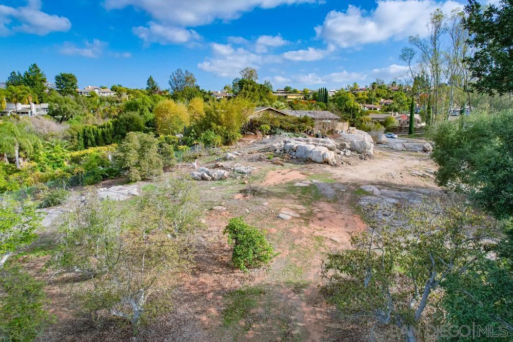 13610 Orchard Gate Rd-vacant Poway, CA 92064 - Photo 40 of 46 a view of a large yard with lots of green space