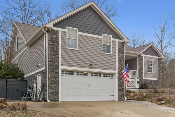 $579,900 | 111 Dylark Drive, Waverly, TN 37185
