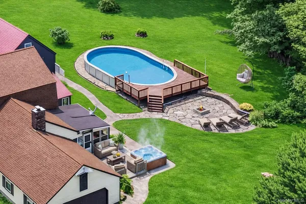 $840,000 | 4 Debbie Court, Chester, NY 10918