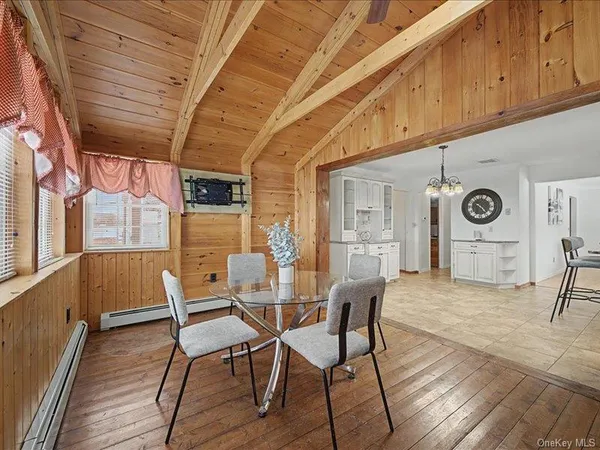$849,999 | 4 Debbie Court, Chester, NY 10918