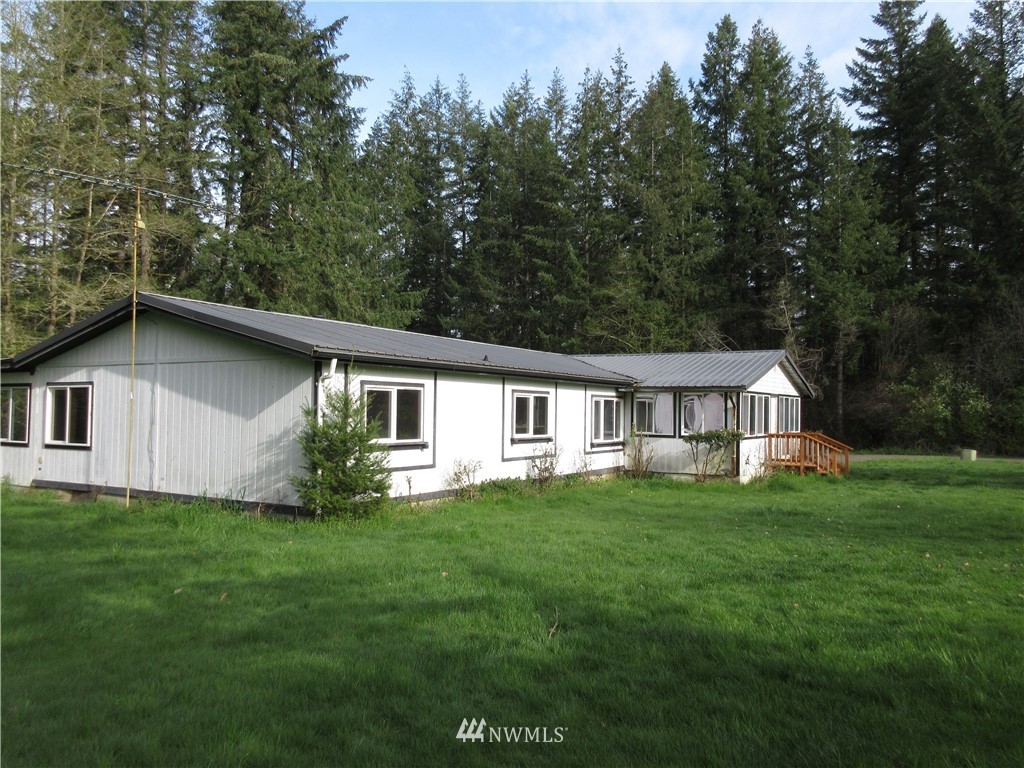 363 Hawkins Road Winlock, WA 98596 - Photo 2 of 25