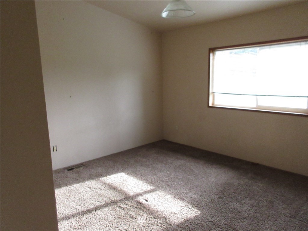 363 Hawkins Road Winlock, WA 98596 - Photo 11 of 25