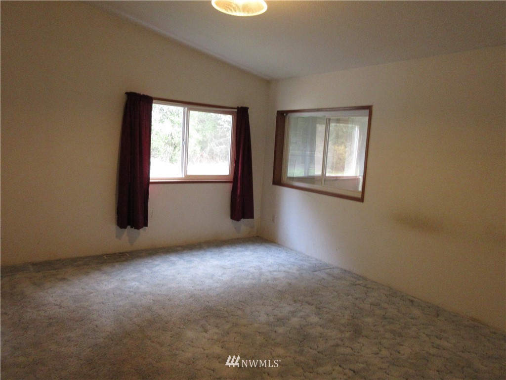 363 Hawkins Road Winlock, WA 98596 - Photo 12 of 25