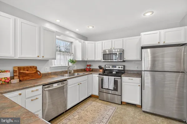 $325,000 | 573 Pointe Drive, Harrisonburg, VA 22801