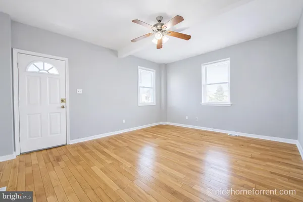 $1,850 | 436 Filmore Street, Unit 1, Riverside, NJ 08075