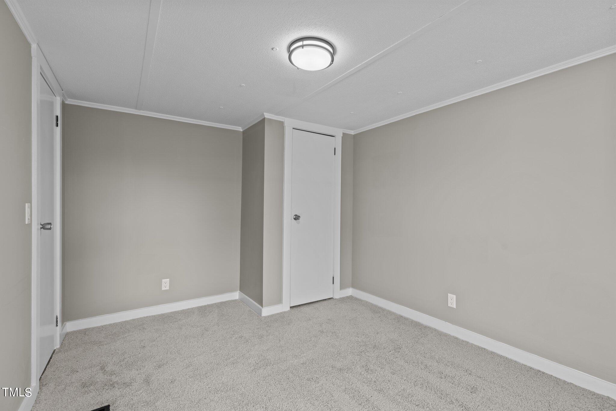 365 Rev Henderson Road Henderson, NC 27537 - Photo 20 of 48 a view of an empty room