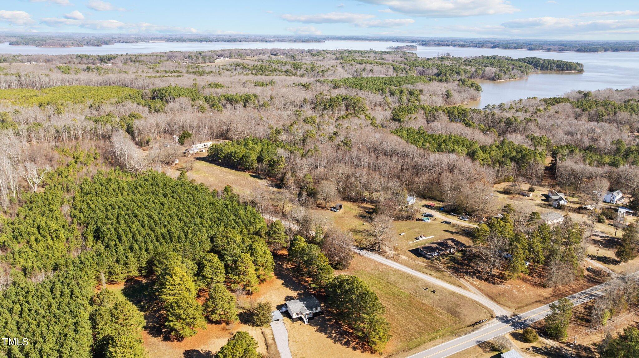 365 Rev Henderson Road Henderson, NC 27537 - Photo 44 of 48 a view of city and ocean