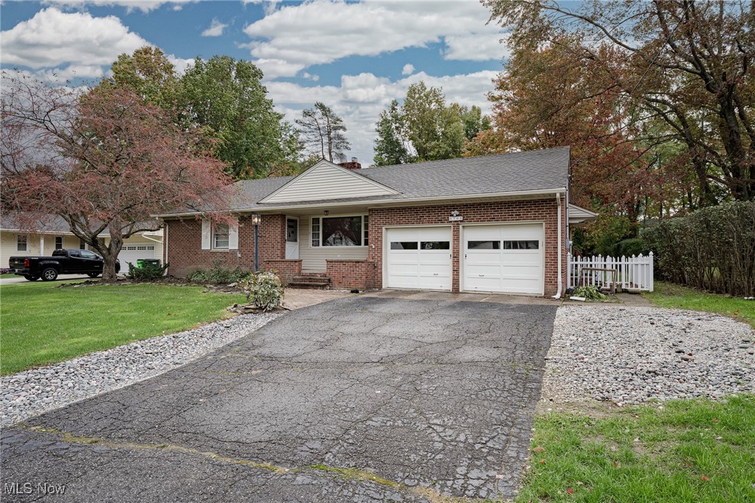 6708 Thornapple Road Cleveland, OH 44143 - Photo 4 of 40 Gallery Image 4