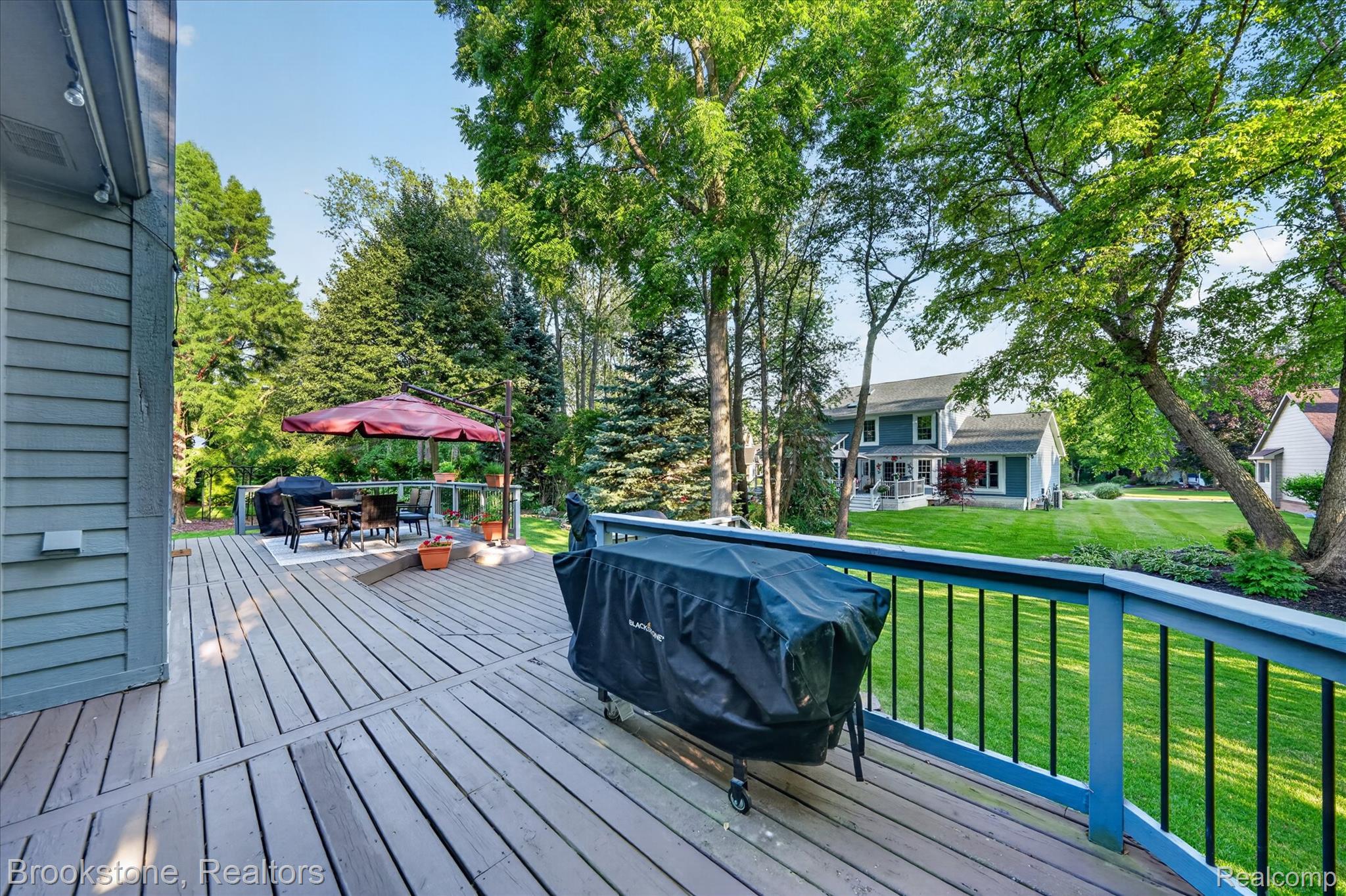 6730 Longhurst Clarkston, MI 48346 - Photo 25 of 30 24 Deck.jpg