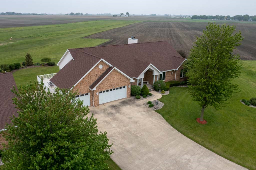 3 Carlock Drive Danforth, IL 60930 - Photo 2 of 40